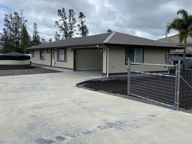 property at 16-2115-2115 Emerald Dr