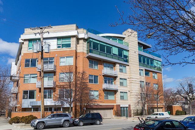 914 W Hubbard St in Chicago, IL - Building Photo