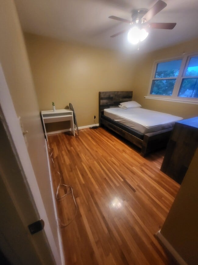 property at 1000 Waverly Ave