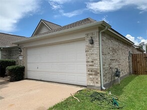 3023 Aspen Ln in Manvel, TX - Building Photo - Building Photo