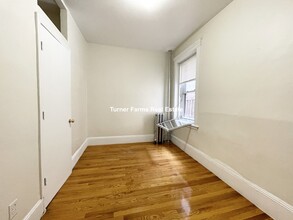 157-153 Hemenway St, Unit B2 in Boston, MA - Building Photo - Building Photo