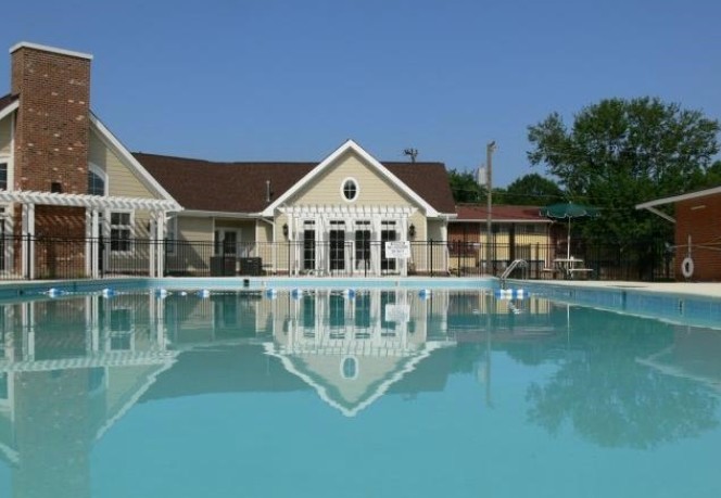 Village at the Arbors in Richmond, VA - Building Photo