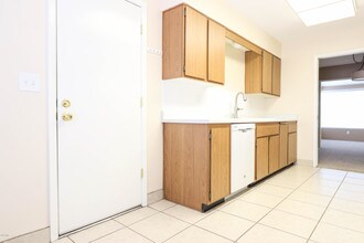 10943 W Tropicana Cir in Sun City, AZ - Building Photo - Building Photo