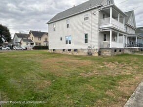 729 W Locust St in Scranton, PA - Building Photo - Building Photo