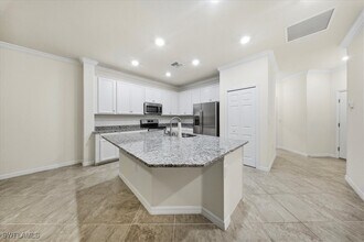9180 Glenforest Dr in Naples, FL - Building Photo - Building Photo
