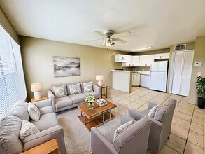 4760 Walden Cir in Orlando, FL - Building Photo - Building Photo