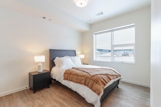 Evergreen Landing Apartments on 8th in Wausau, WI - Foto de edificio - Building Photo