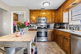 4405 Crenshaw Dr in Midland, TX - Building Photo - Building Photo