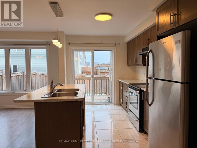 103 Nearco Gate in Oshawa, ON - Building Photo - Building Photo