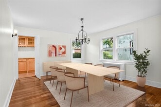 506 Siwanoy Pl in Pelham Manor, NY - Building Photo - Building Photo