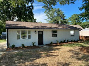 Room in House on Hadley Rd in Raleigh, NC - Building Photo - Building Photo