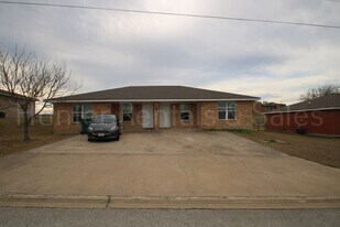 404 Justin Ln in Harker Heights, TX - Building Photo