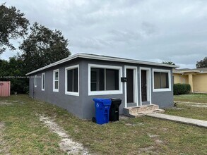 432 NW 17th Ave in Fort Lauderdale, FL - Building Photo - Building Photo
