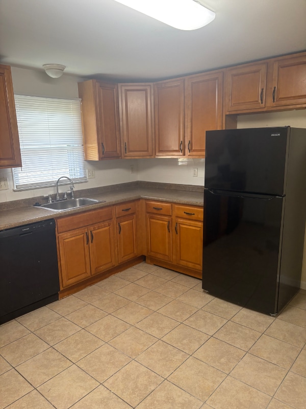 328 Cherry St in New Britain, CT - Building Photo - Building Photo