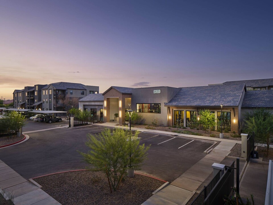 Halogen in Phoenix, AZ - Building Photo