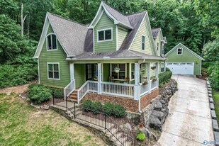 1716 NE Wellman Ave in Huntsville, AL - Building Photo