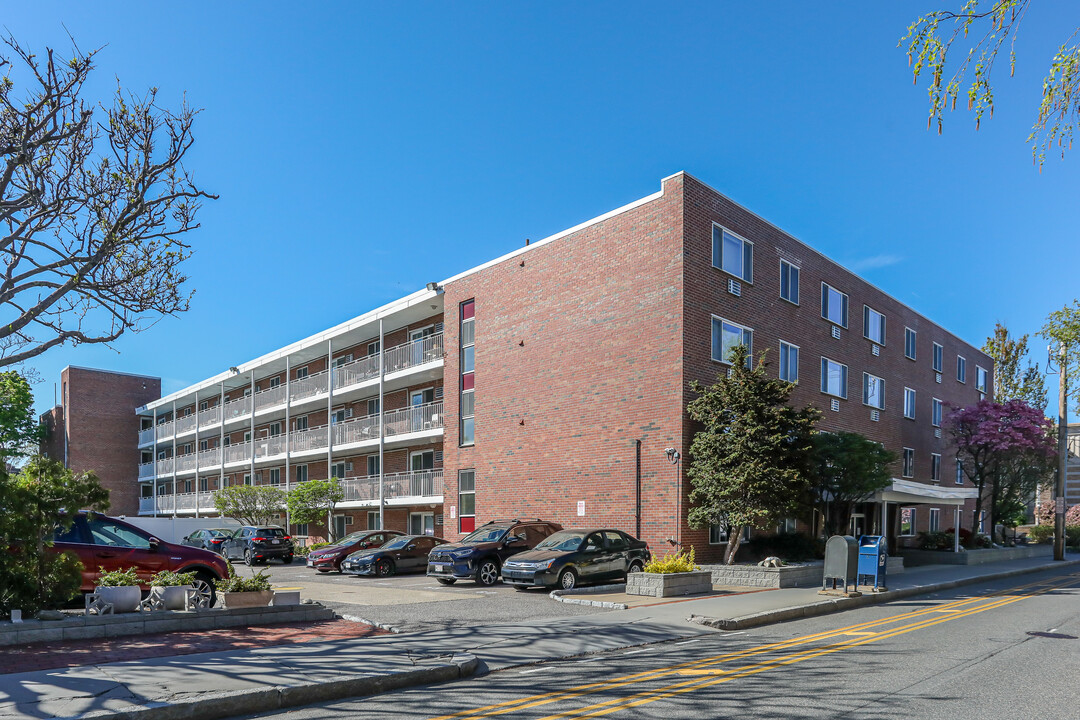 50 Green in Brookline, MA - Building Photo