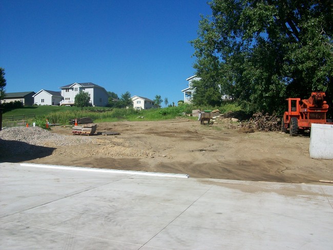 Bunker Lane Townhomes in St. Peter, MN - Building Photo - Building Photo