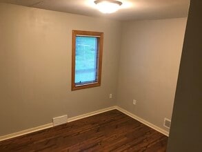 404 21st St SW in Rochester, MN - Building Photo - Building Photo