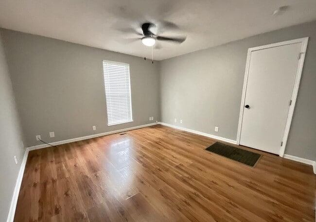 1324 W Walnut St in Springfield, MO - Building Photo - Building Photo