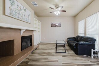 2901 San Jacinto Blvd in Austin, TX - Building Photo - Building Photo