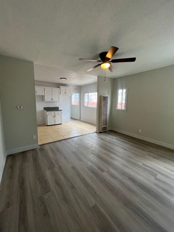 2203 Burnside Ave in Los Angeles, CA - Building Photo - Building Photo