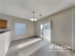 3357 Cochiti St NE in Rio Rancho, NM - Building Photo - Building Photo