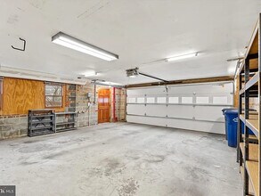 5801 Lane Dr in Alexandria, VA - Building Photo - Building Photo