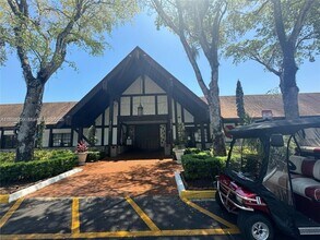 3720 Inverrary Dr in Lauderhill, FL - Building Photo - Building Photo