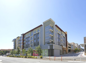 Building D in Sunnyvale, CA - Foto de edificio - Building Photo