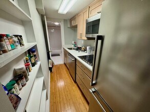 55 West Cedar St, Unit A in Boston, MA - Building Photo - Building Photo