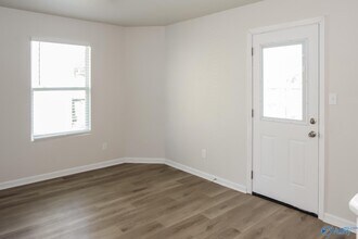 129 Elmhurst Dr in Harvest, AL - Building Photo - Building Photo