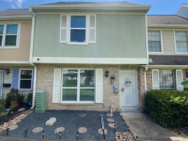 property at 8102 Amelia Rd