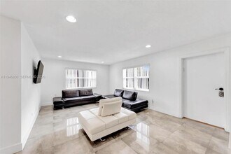 4530 SW 54th St in Fort Lauderdale, FL - Building Photo - Building Photo