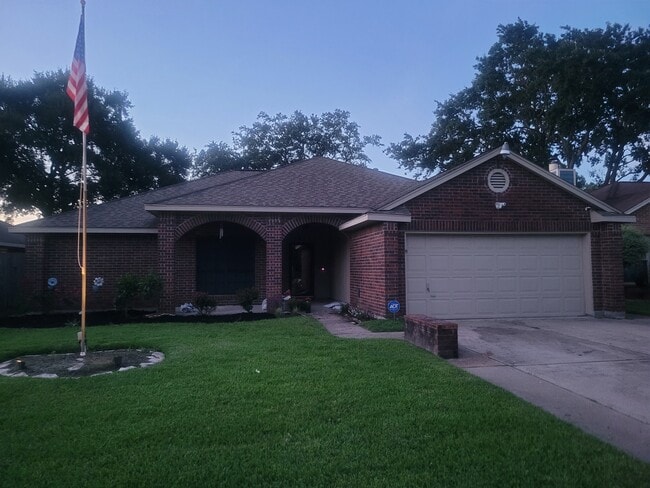 property at 2220 Castle Dr