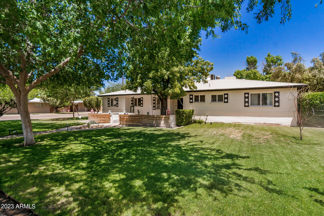 1024 W Georgia Ave in Phoenix, AZ - Building Photo - Building Photo