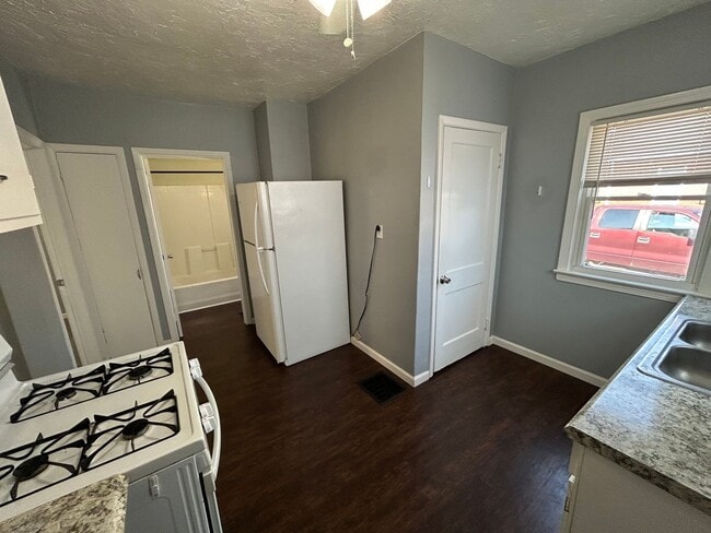 4754 State Rd in Cleveland, OH - Building Photo - Building Photo