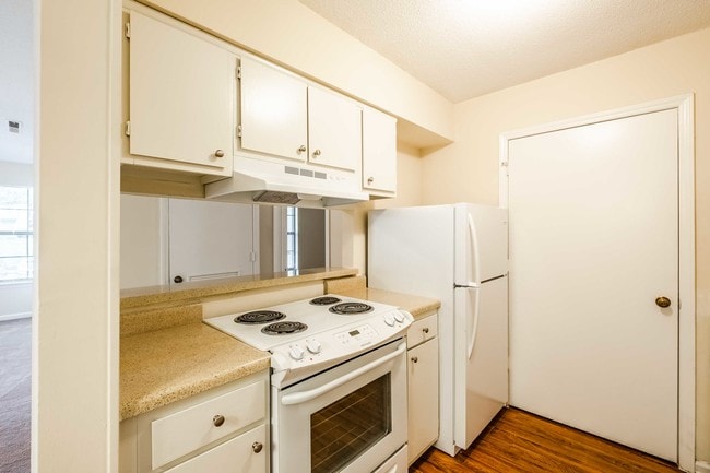 Hanover Court Apartments in Asheboro, NC - Building Photo - Building Photo