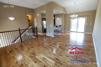 1204 Stonecrest Ct in Kearney, MO - Foto de edificio - Building Photo