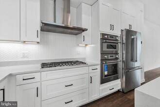 3212 Evergreen Walk in Philadelphia, PA - Building Photo - Building Photo