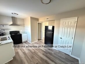 6473 Yadkin Rd in Fayetteville, NC - Building Photo - Building Photo