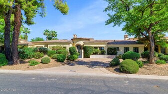 6730 E Sunnyvale Rd in Paradise Valley, AZ - Building Photo