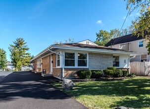 423 S Westmore-Meyers Rd in Lombard, IL - Building Photo - Building Photo