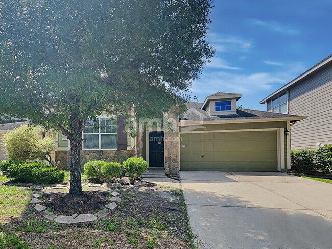 property at 2914 Crescent Oaks Park Ln