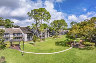 MAA Carrollwood in Tampa, FL - Building Photo - Building Photo