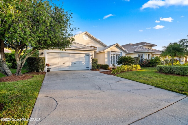 8000 Daventry Dr in Melbourne, FL - Building Photo - Building Photo