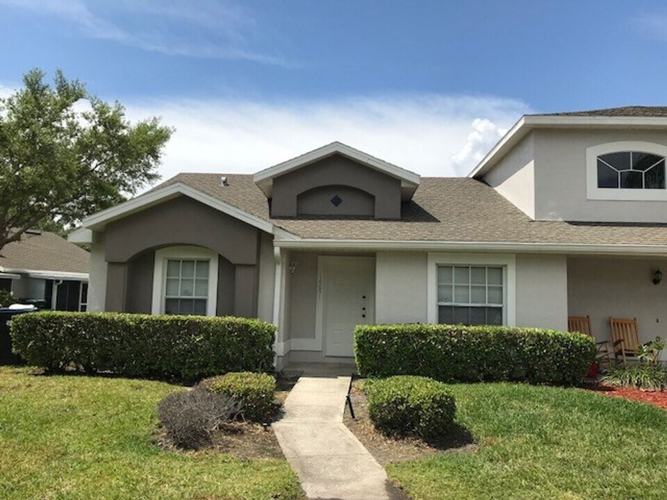 14851 Laguna Beach Cir in Orlando, FL - Building Photo