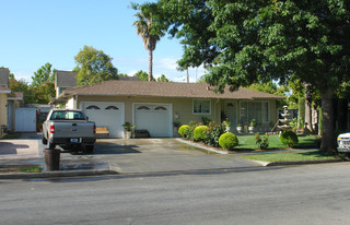 194-196 Bendorf Dr Apartments