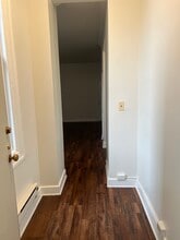 1 E Chase St, Unit 401 in Baltimore, MD - Foto de edificio - Building Photo
