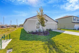 2167 Lone Oak Ln in Lakeland, FL - Building Photo - Building Photo